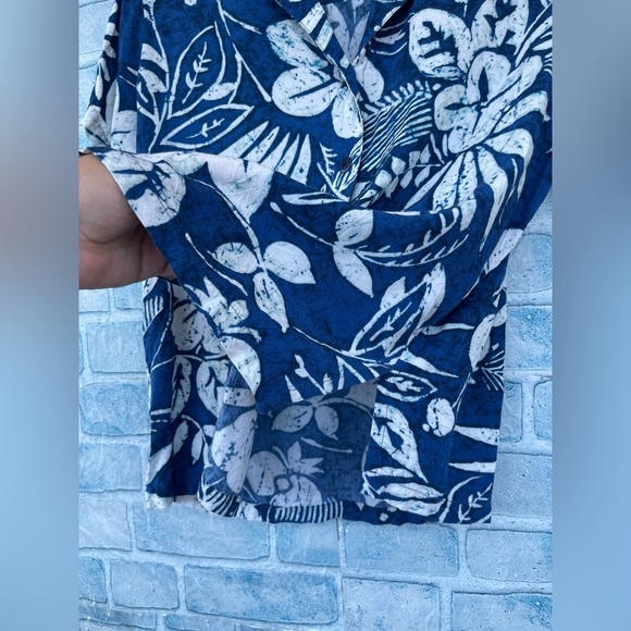 Jams world blue floral print button down size medium - Picture 6 of 10